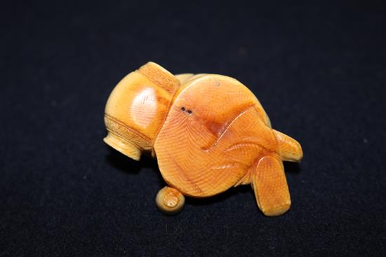 A Japanese ivory carving